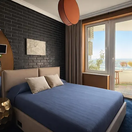 Apartment Park, Little Manhattan Burgas